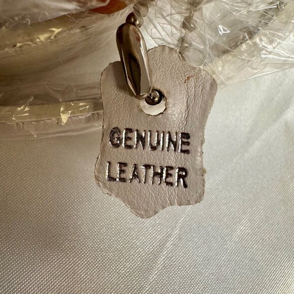 NWOT Genuine White Leather Skinny Belt - Large - Picture 2 of 3